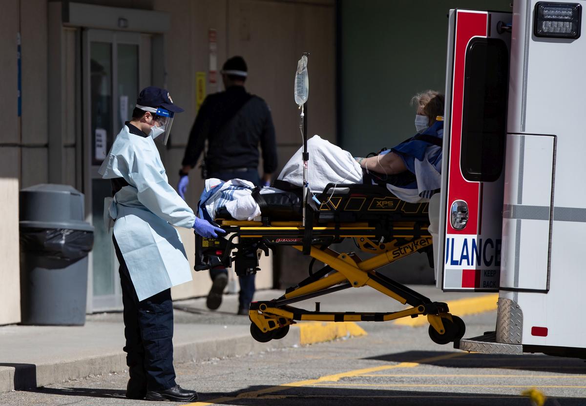 Some Canadian Hospitals Could Face Severe Shortage of ICU Beds in Coming Months, Projections Warn