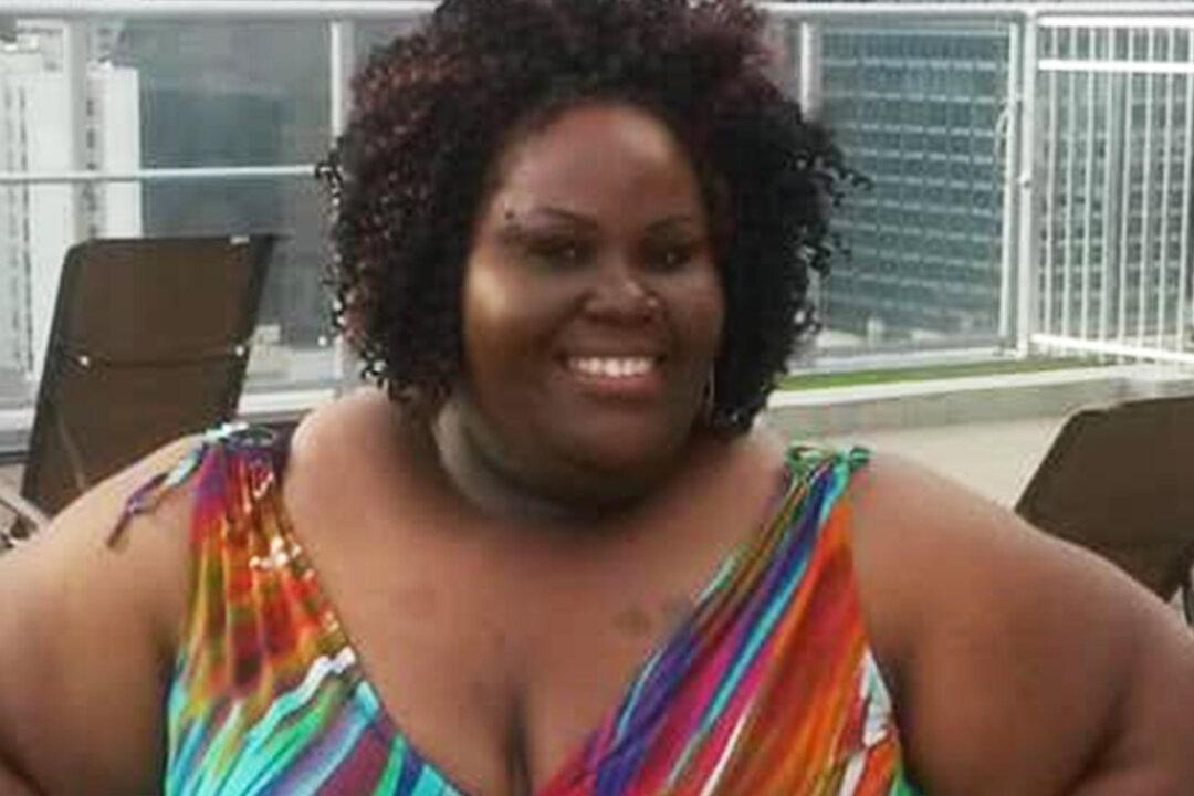 Mom Thinks She’s ‘Too Big to Fly,’ Goes on Weight Loss Journey and Sheds 204lb