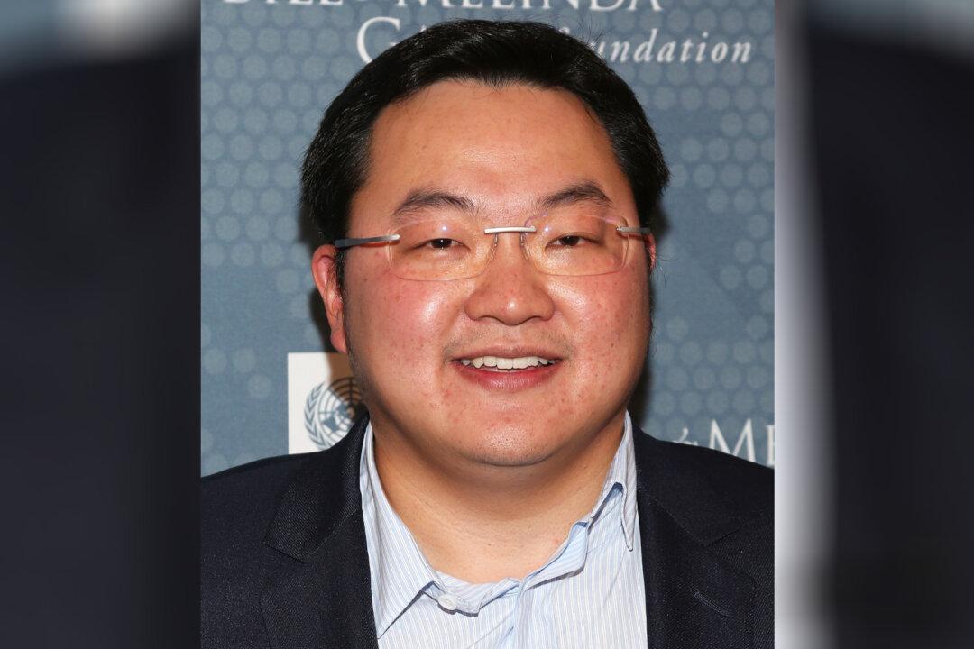 Malaysia Authority Says 1MDB Fugitive Jho Low Hiding in Macau: Report