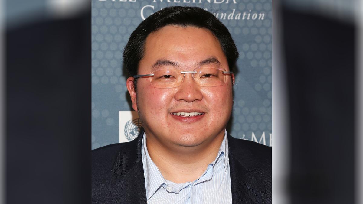 Malaysia Authority Says 1MDB Fugitive Jho Low Hiding in Macau: Report