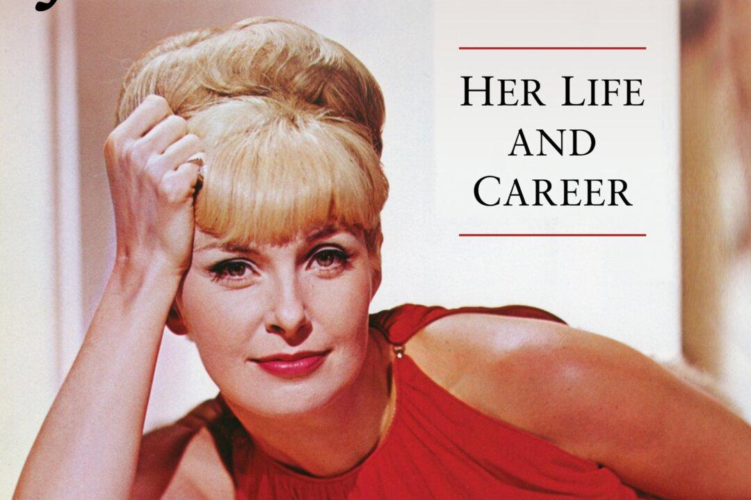 Book Review: ‘Joanne Woodward: Her Life and Career’: A Talented Actress Seen Through Minutiae