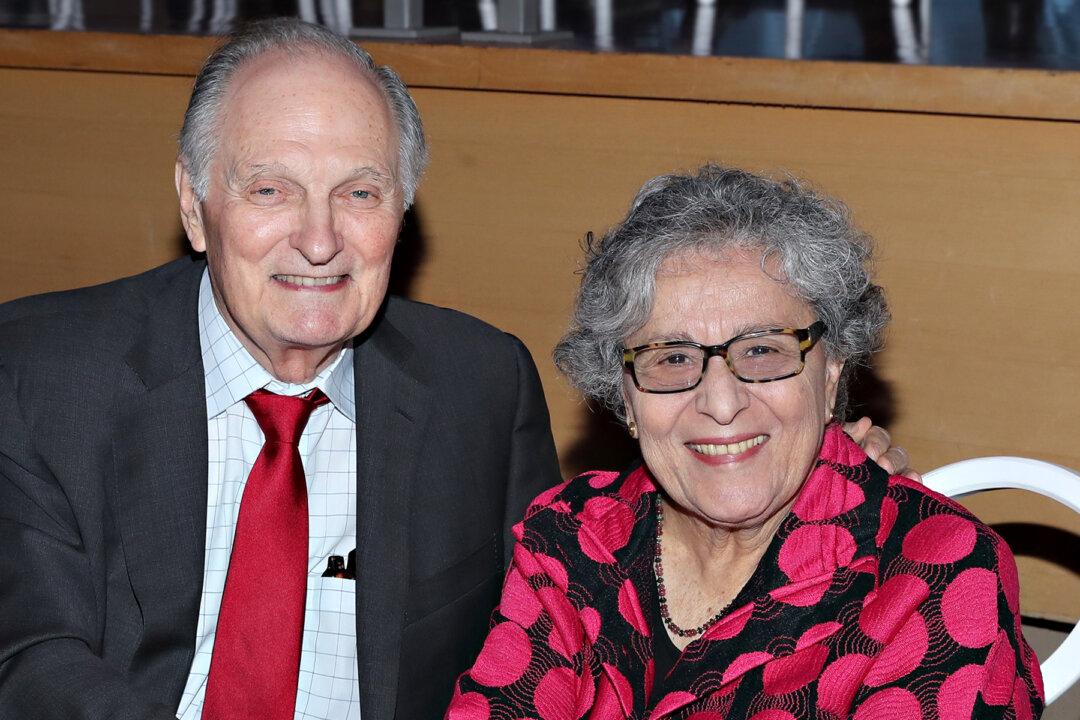 How Alan Alda Fell for His Wife of 63 Years When They Both Ate Rum Cake Off the Floor Together