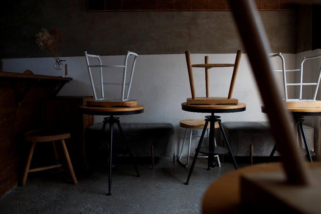 Spring Yet to Come: Small Businesses at Beijing’s Tourist Hot-Spots Struggle