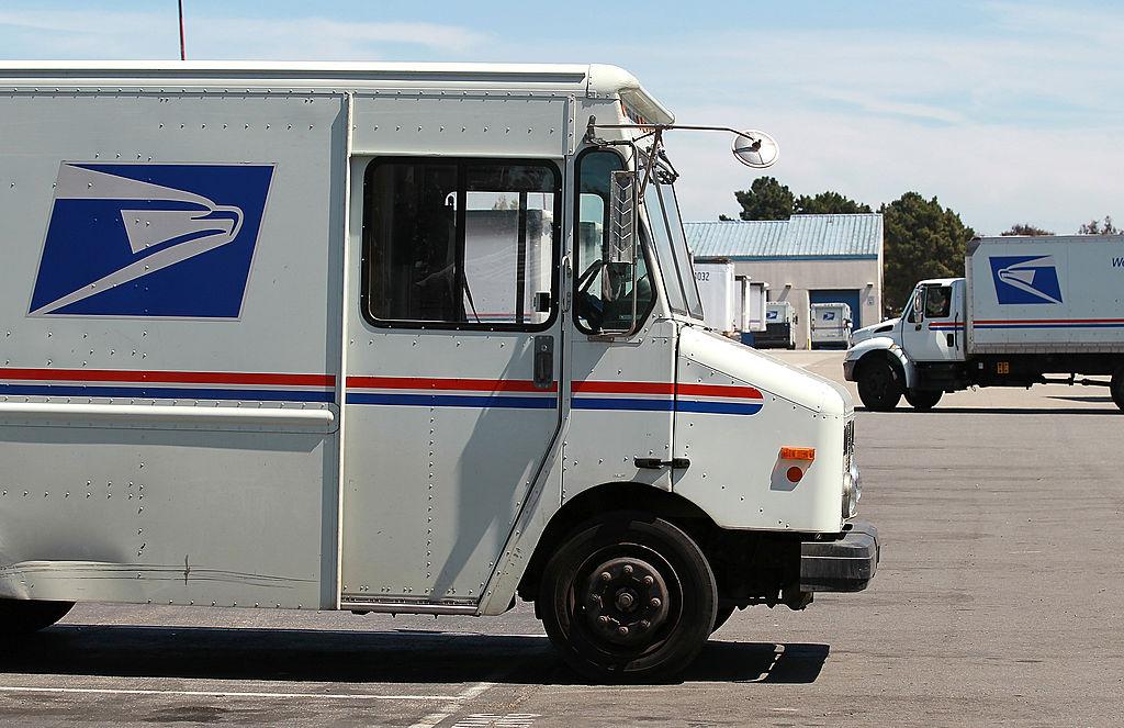 CCP Virus Doesn’t Stop Postal Service; Customers Thankful