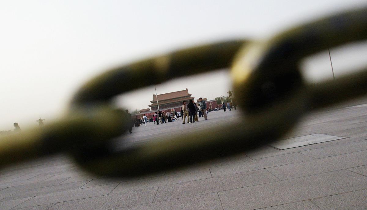 How a Foreign Journalist Learned to Avoid Surveillance in China