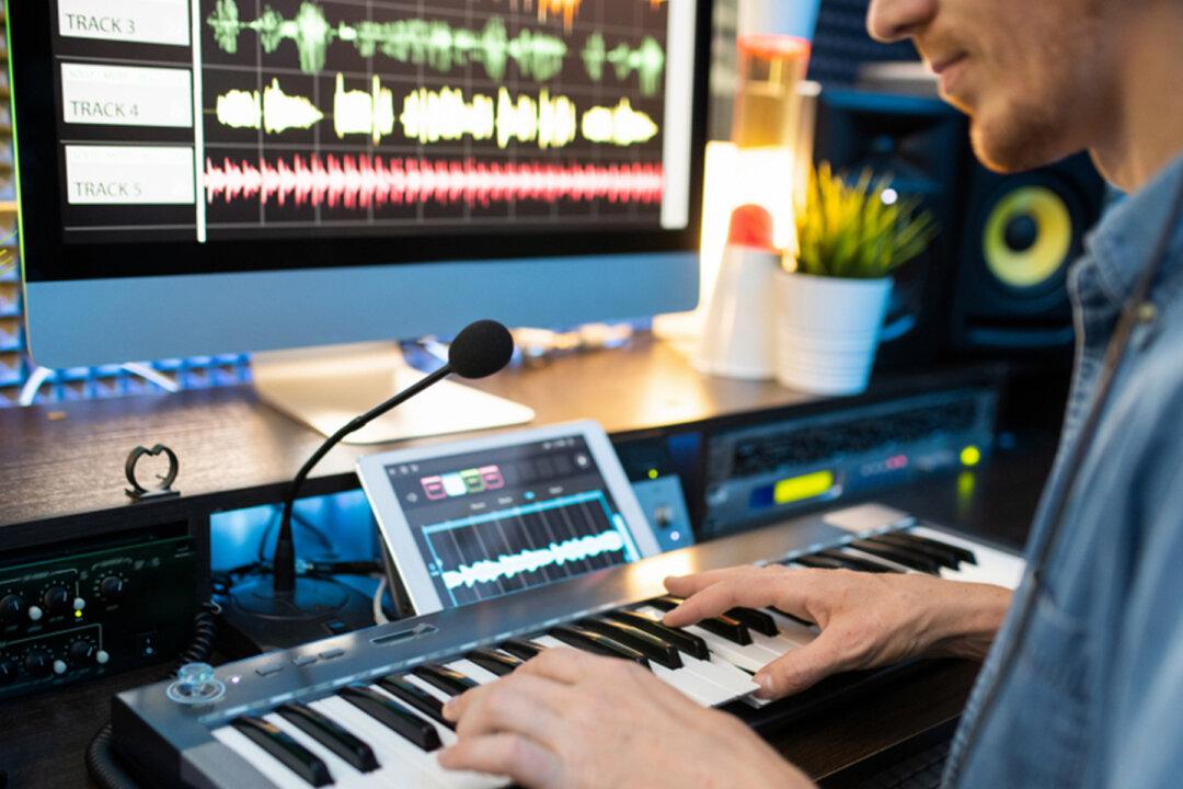 Siblings Sing Perfect Rendition of ‘Over the Rainbow’ and ‘Can’t Help Falling in Love’