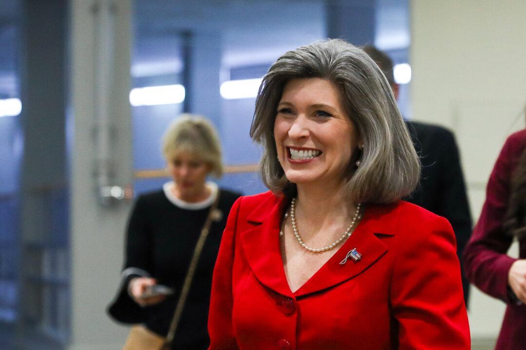 Ernst Bill Would Require Members of Congress to Disclose PPP Loans They or Family Members Get