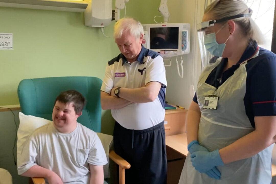 Man With Down Syndrome Hugs Mom After Beating the CCP Virus: ‘An Amazing Recovery’