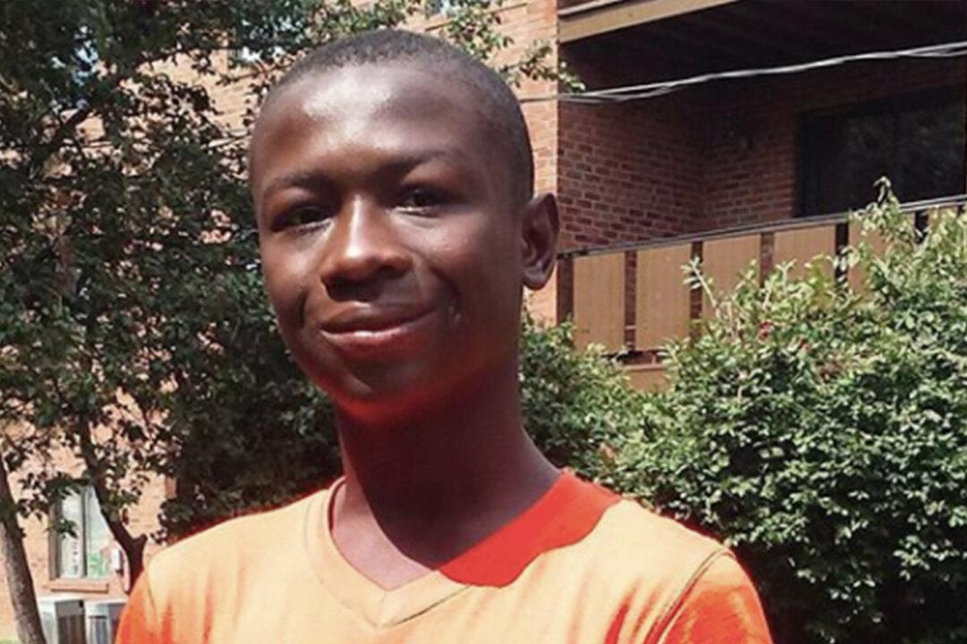 Dedicated Teen Walked Daily to Library for Homework Help, Gets Accepted to 12 Colleges
