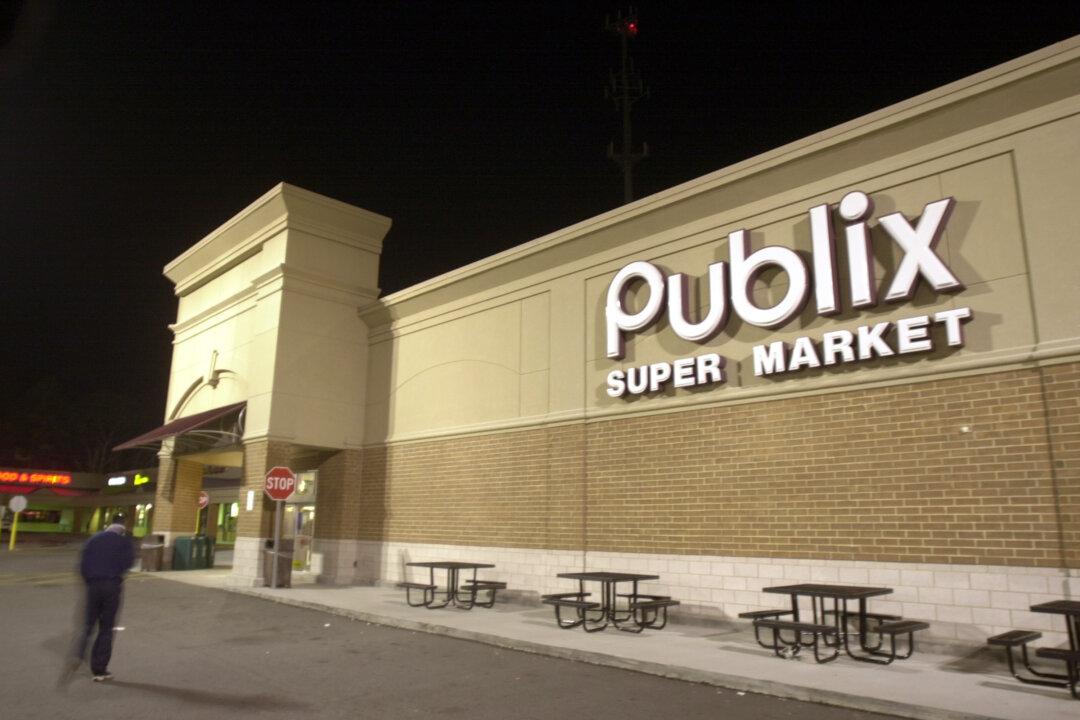 Publix to Buy Milk, Produce From Pandemic-Hit Farmers and Donate to Food Banks