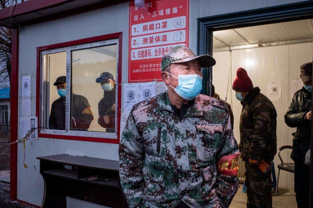 Chinese Resident Under Virus Lockdown Stabs a Pandemic Control Volunteer to Death