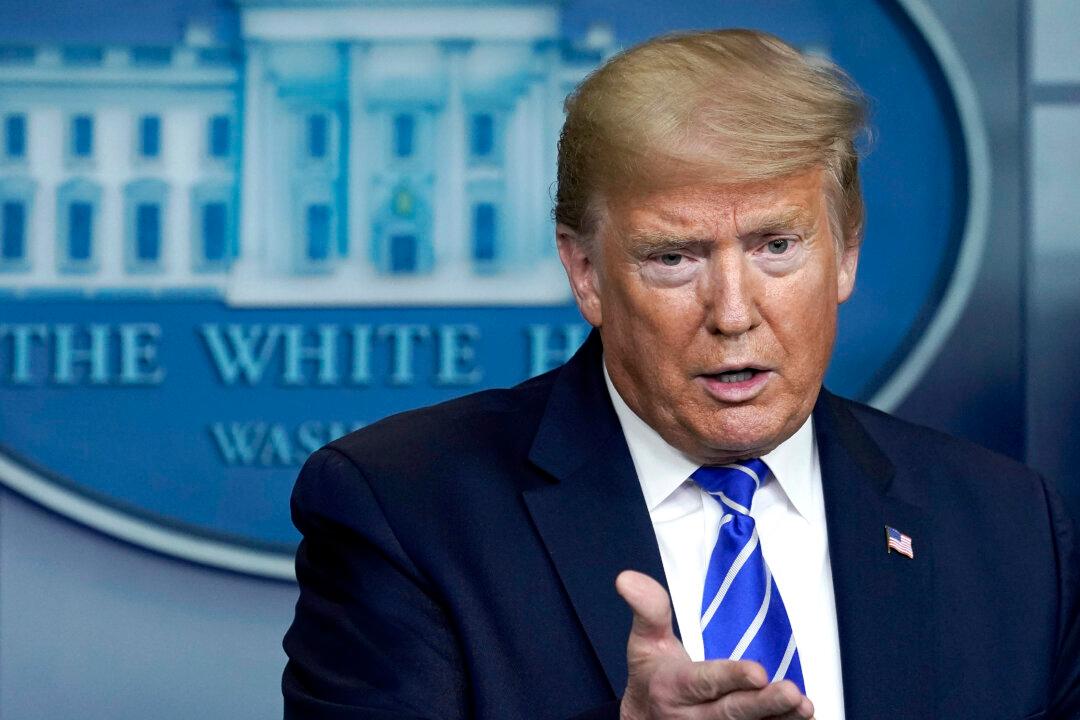 Trump Writes CCP Virus Briefings Are ‘Not Worth the Time’