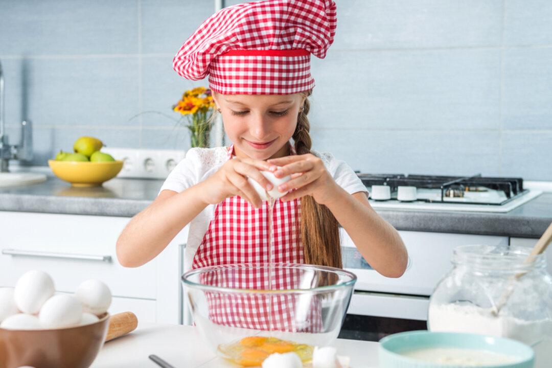 8-Year-Old Girl With Autism Bakes Hundreds of Scones for Seniors During Virus Lockdown