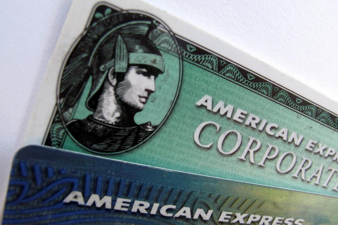 Lenders Brace for Surge in Credit Card Debt Defaults