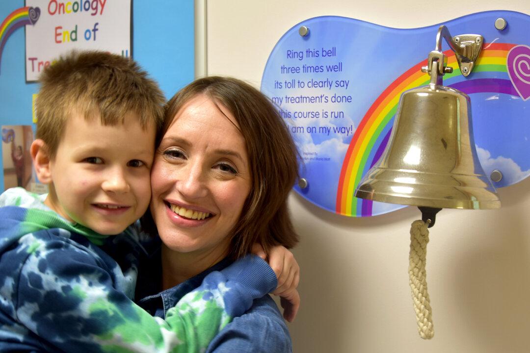 Mom and Son Diagnosed With Cancer Months Apart Get an All Clear 4 Years Later