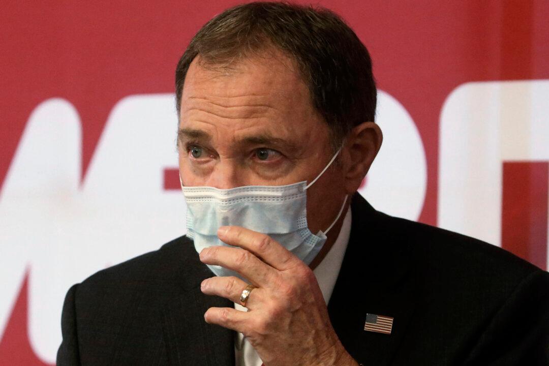 Students, Staff Not Wearing Masks in Schools Could Face Misdemeanor Charges: Utah Governor