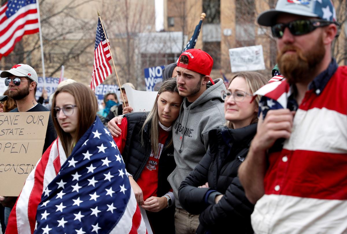 Thousands Rally in Wisconsin to Protest Lockdown Extension