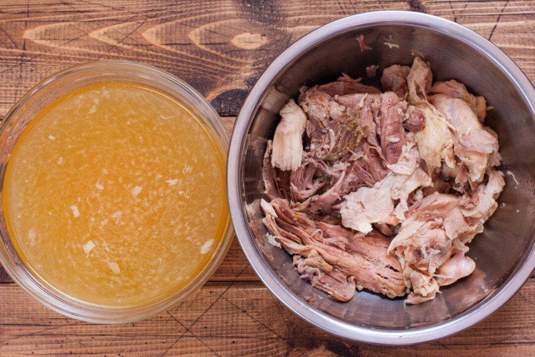 Slow Cooker Turkey Broth