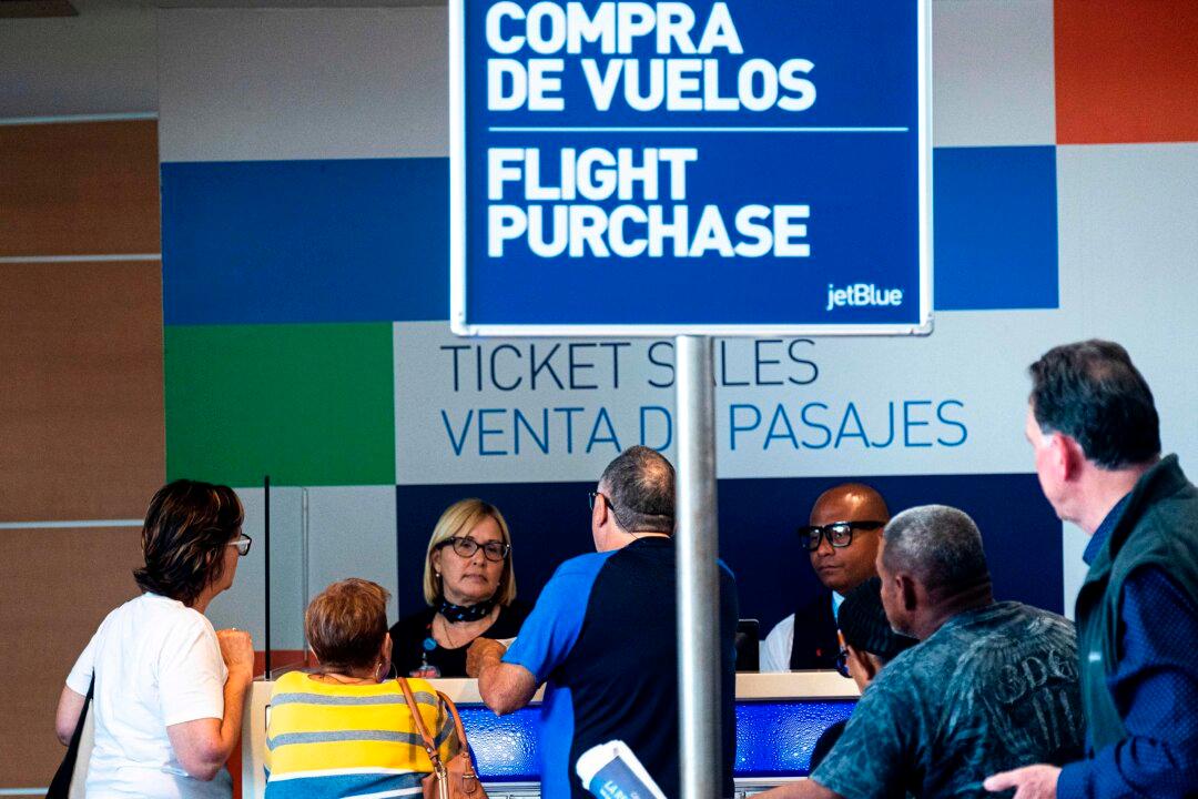 JetBlue Requiring Passengers to Wear Masks on Flights