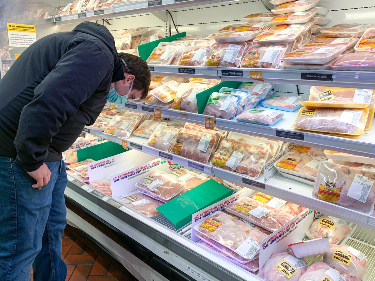 Food Prices Surge in Biggest Jump Since 1974