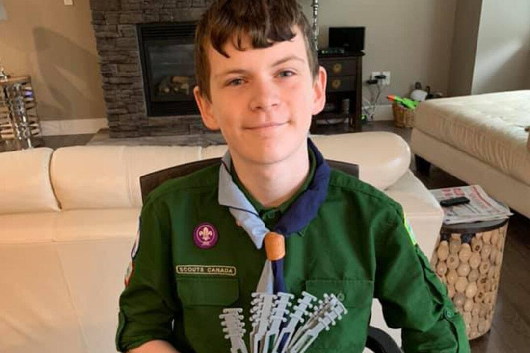 Boy Scout Uses 3D Printer to Make Mask ‘Ear Guards’ for Hospital Staff in Need on Front Lines
