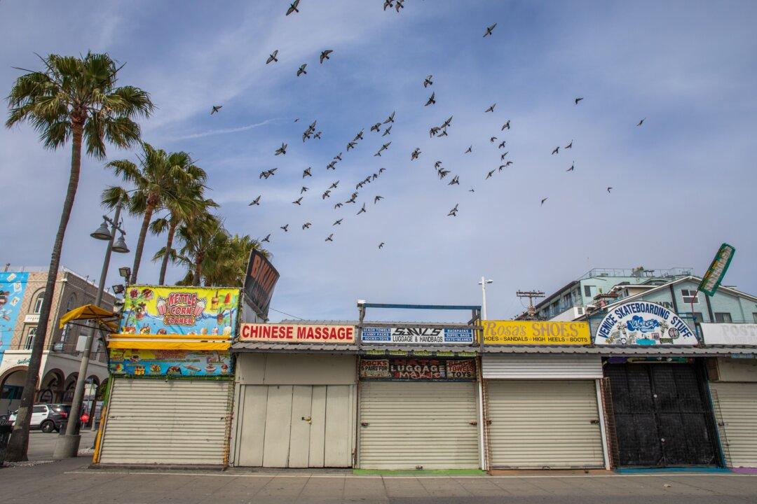 Discount Retailer Stage Stores Files for Chapter 11 Bankruptcy