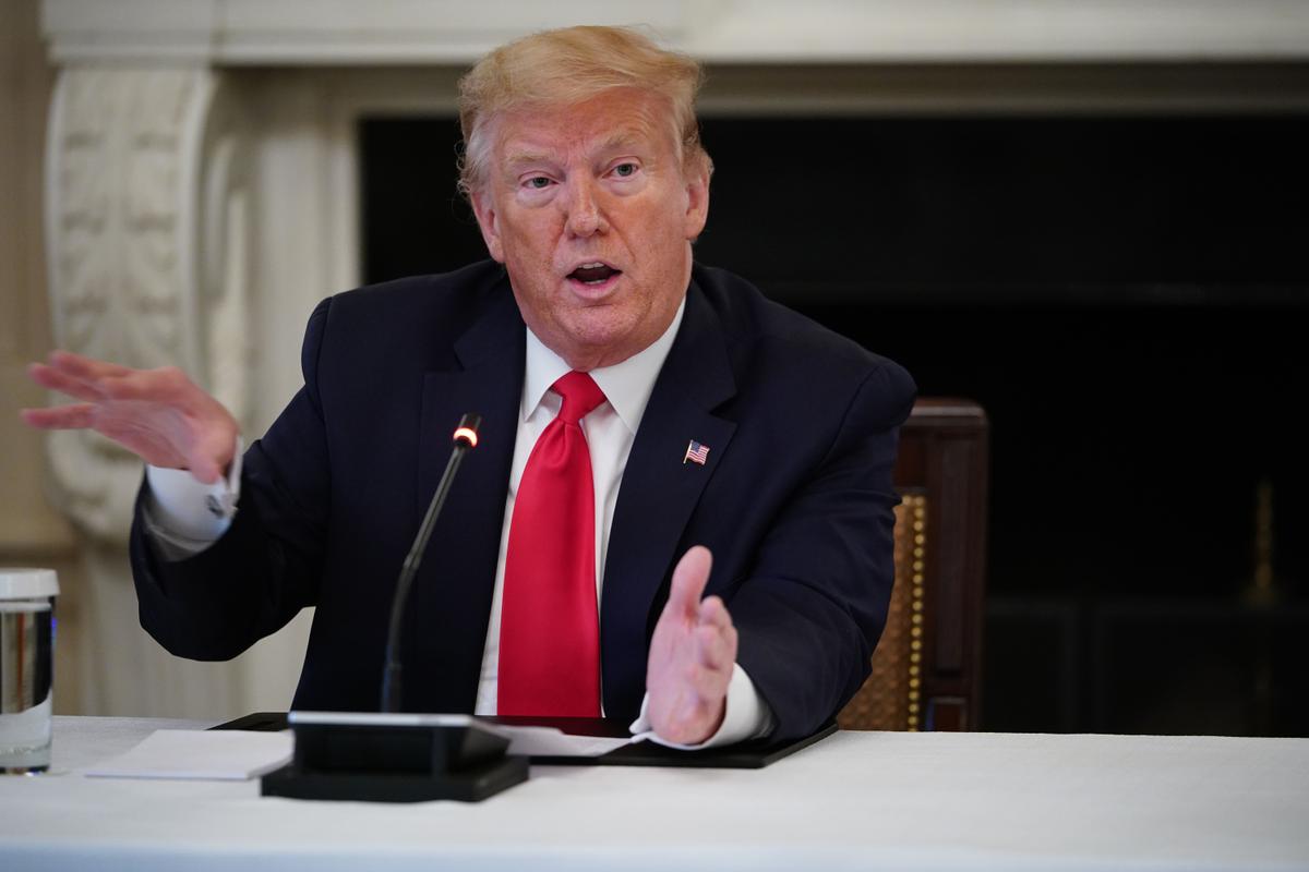 Trump Says White House Won’t Extend Social Distancing Guidelines