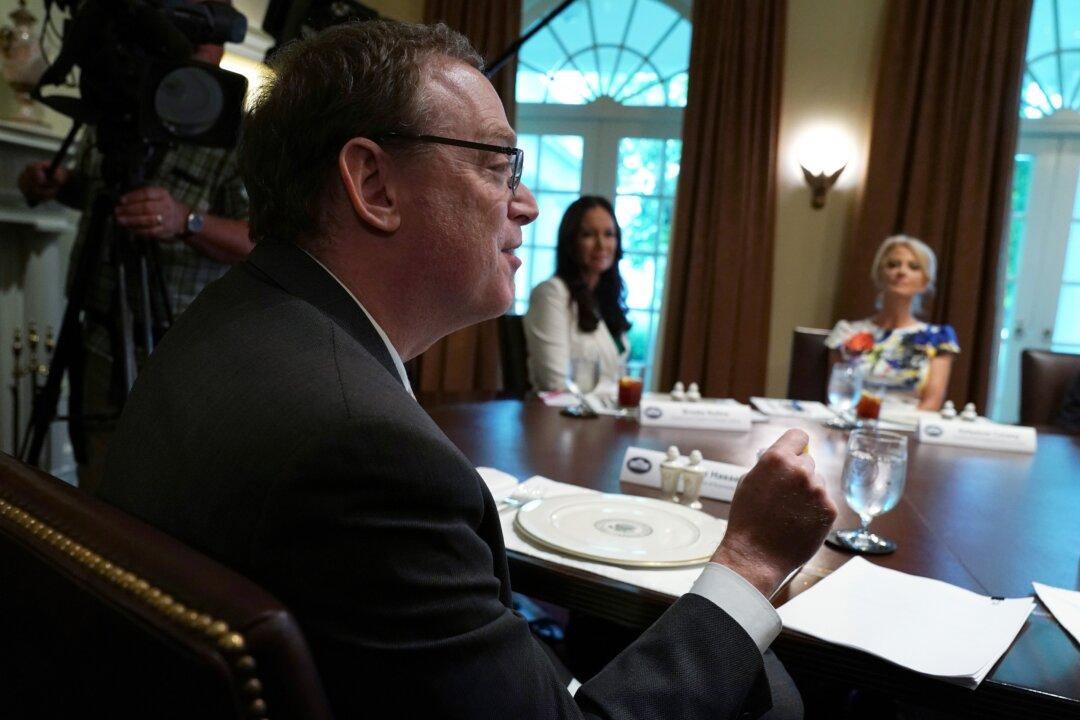 Another Round of Stimulus Checks ‘Pretty Likely,’ White House Adviser Says