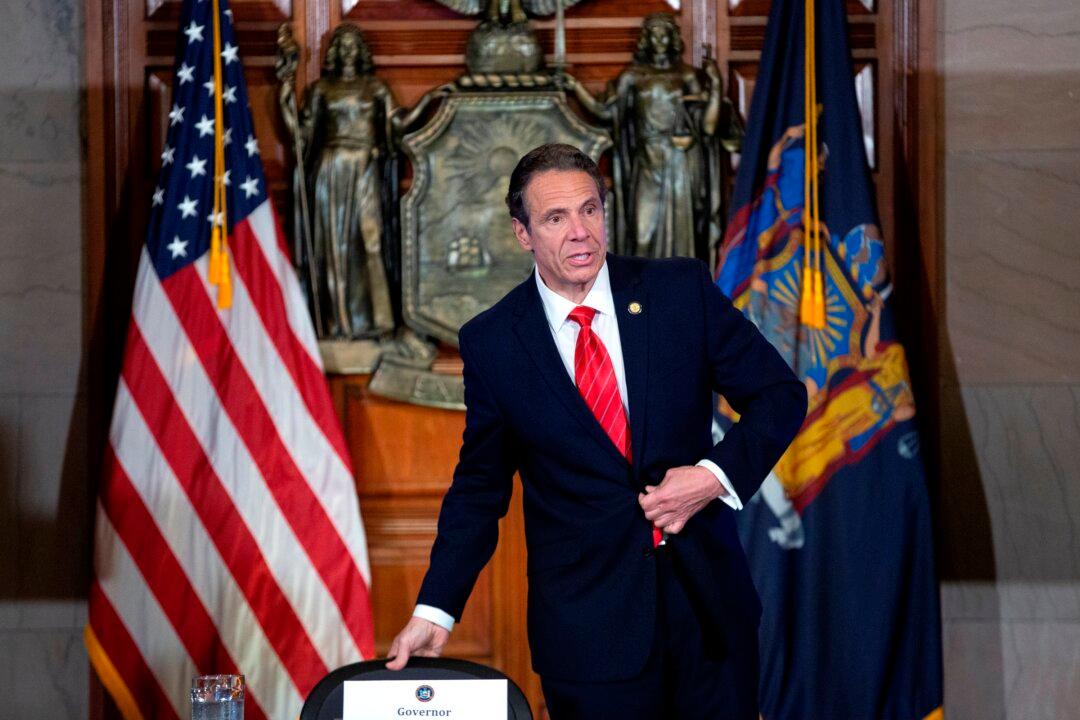 Cuomo Says Must Be ‘Smart’ in Reopening, Pitches 4-Phase Plan