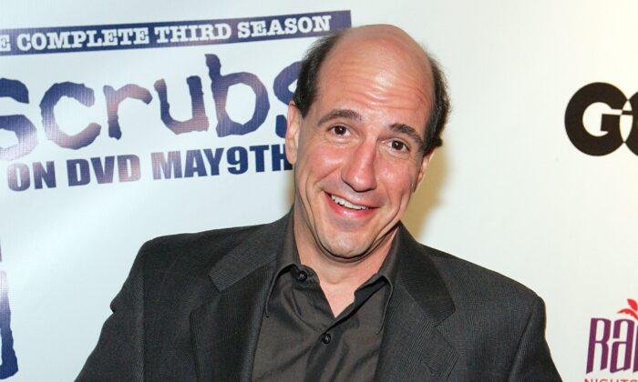 Sam Lloyd, Who Appeared in ‘Scrubs’ and ’Seinfeld,' Dies at 56