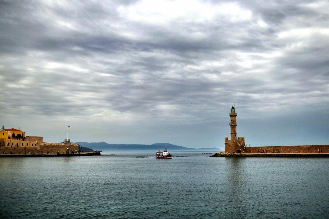 Magnitude 6.5 Earthquake Strikes South of Crete, Strong Aftershocks Reported