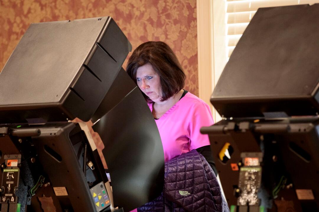 Democrat Group Sues to Strike Down GOP Redistricting Plan in Kansas