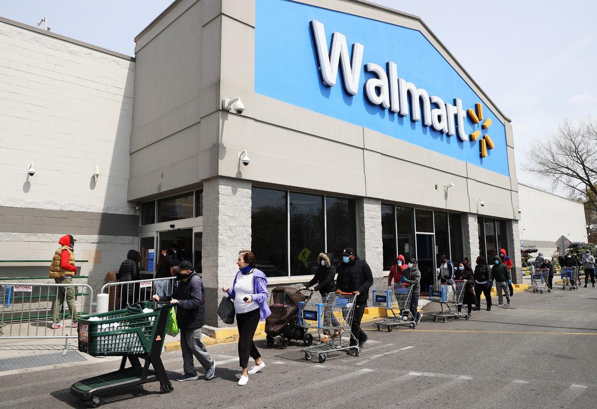 Walmart Giving Bonuses to Hourly Workers