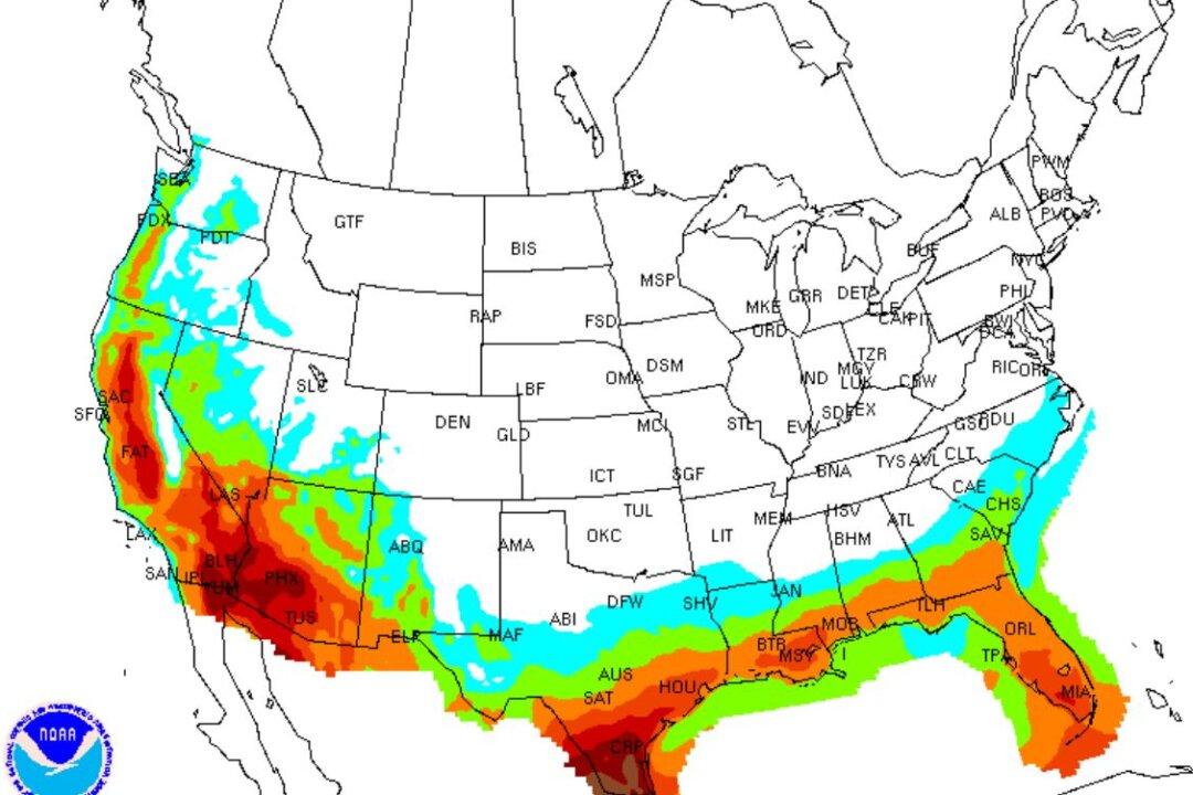 Northeast US Facing Snowy Blast, Southwest Facing Heat Wave for Mother’s Day