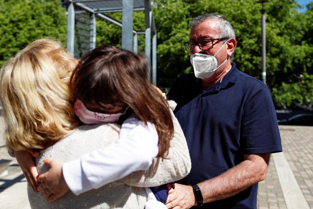 Italy Starts Slow Return to Normality, Fears Resurgence of Coronavirus