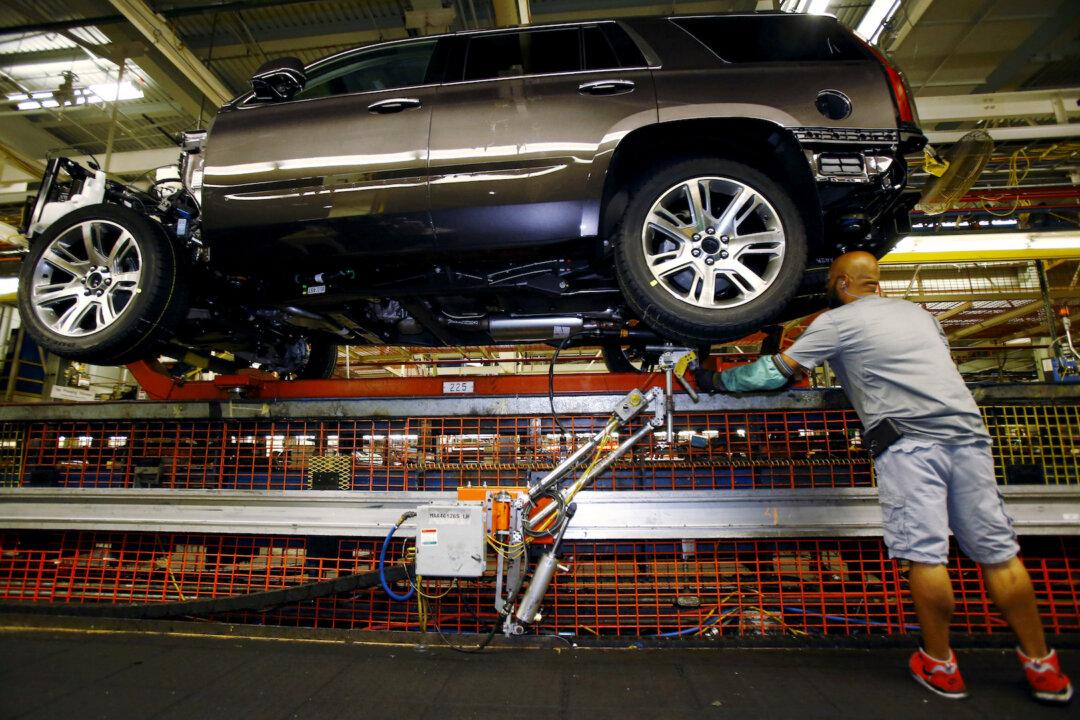 GM Sets May 18 North American Restart as Profit Tops Estimates