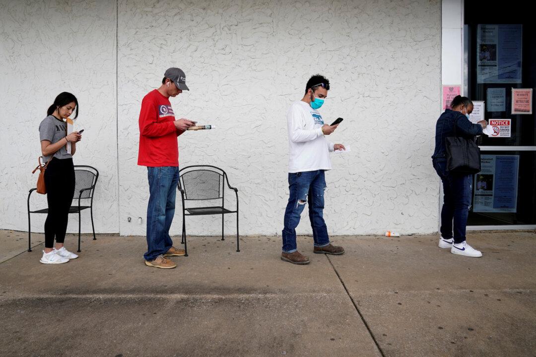 Unemployment Hit Record Highs in 43 States in April, Labor Department Says