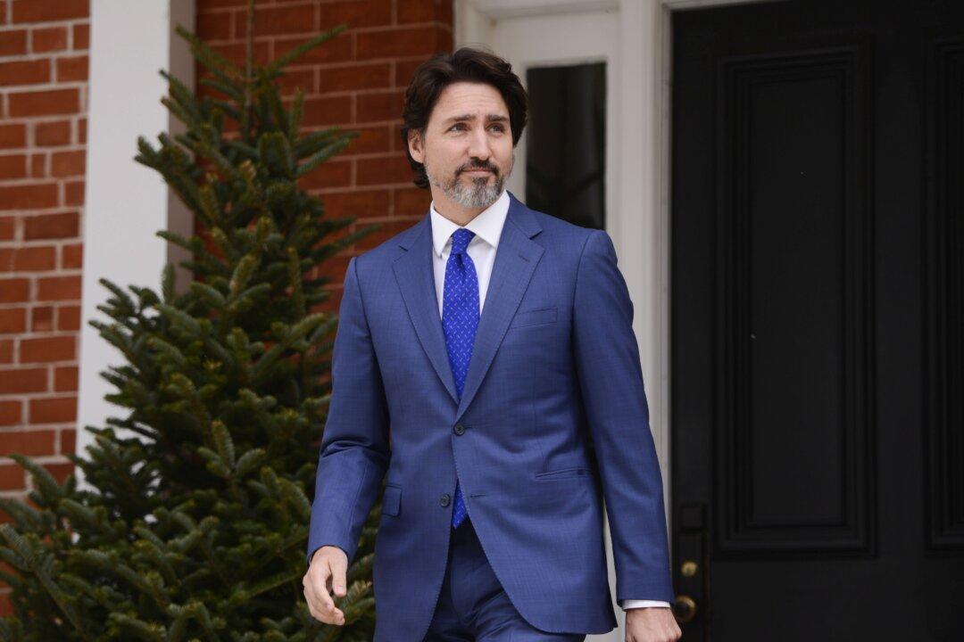 Ottawa Announces $4 Billion Deal with Provinces and Territories to Boost Essential Workers’ Wages