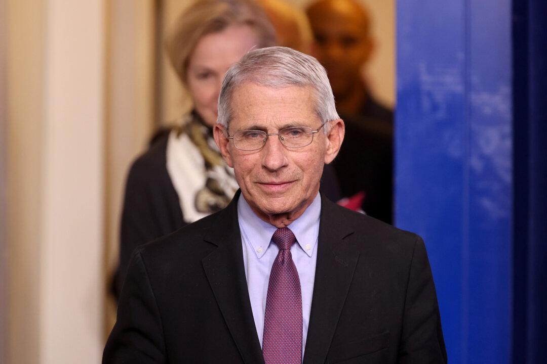 Fauci Says ‘Now Is the Time’ to Reopen Economy, But With Caution