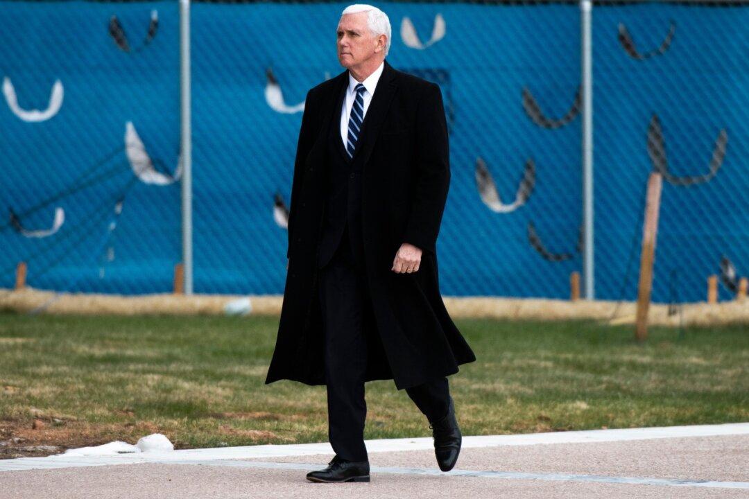 Pence Not in Quarantine, to Be at White House Monday, After Aide Tests Positive for CCP Virus