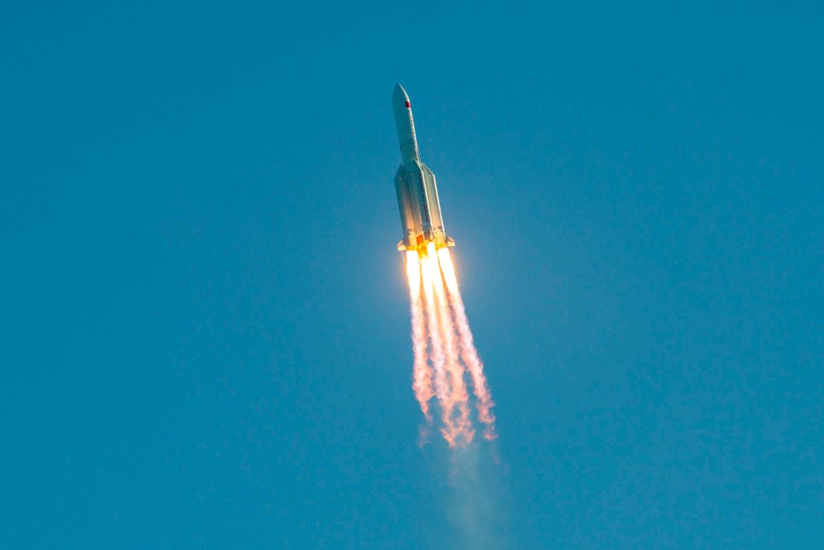Chinese Rocket ‘Size of a Large Van’ Falls Uncontrollably Back to Earth
