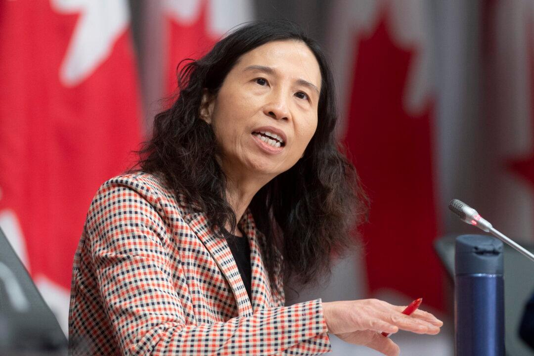 Non Medical Masks Can Help When Physical Distancing Not Possible, Says Tam