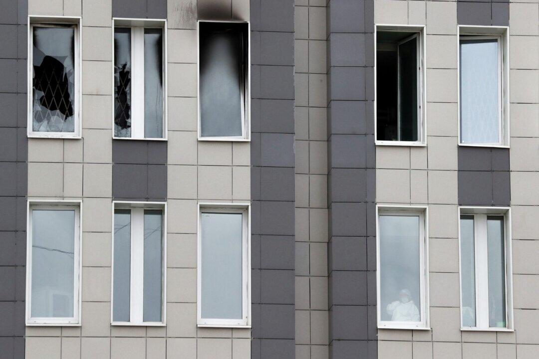 Russia Suspends Use of Ventilator Type Sent to US After Fatal Fires