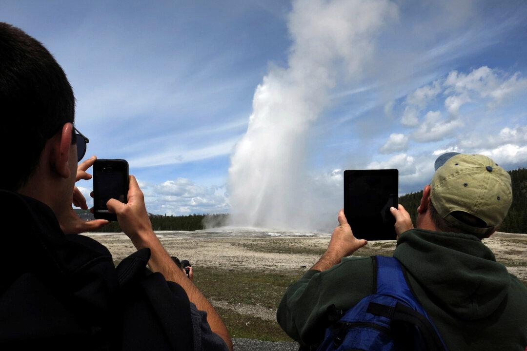 Yellowstone, Grand Canyon Join National Parks Set for Limited Reopenings