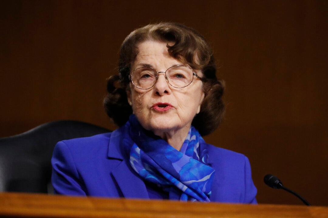 Feinstein Denies Involvement in Husband’s Cancer Therapy Stock Sales