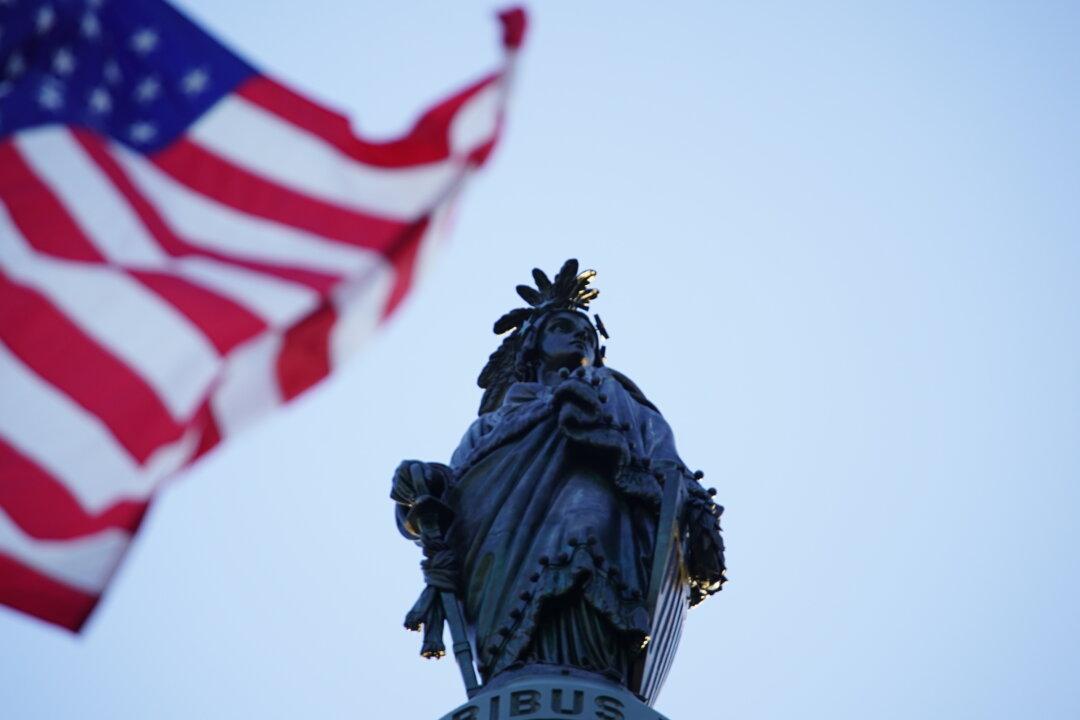 Flags Raised on US Capitol in Honor of World Falun Dafa Day