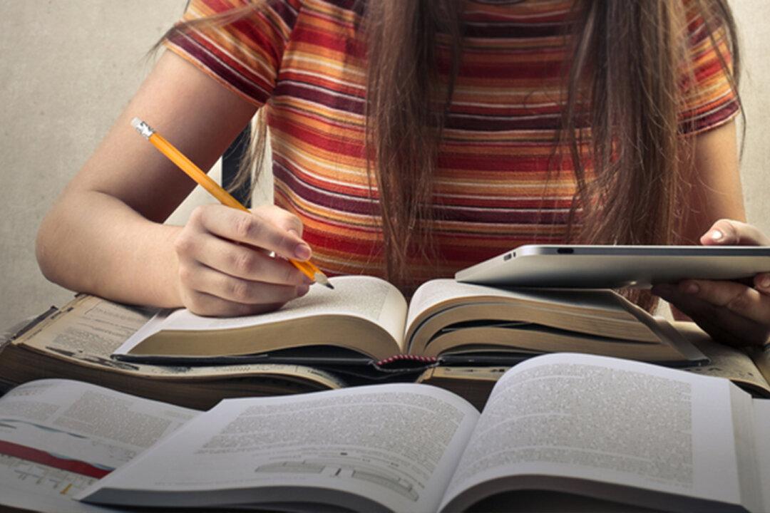 Florida Teen Gets Accepted Into 30 Colleges and Is Offered Over $1 Million in Scholarship