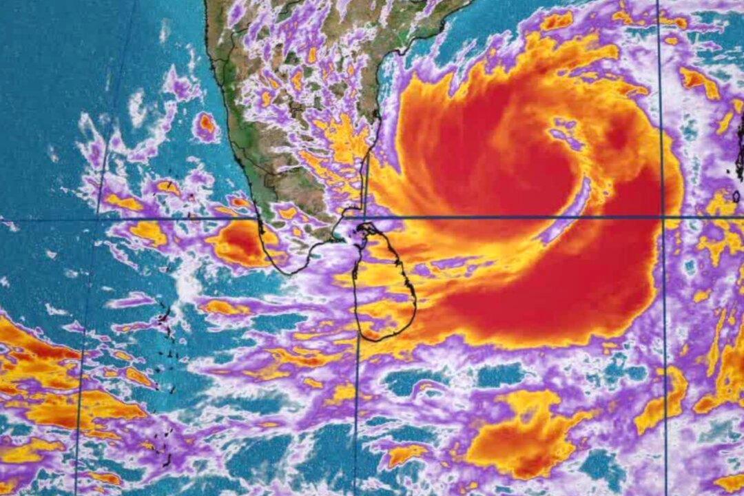 India, Bangladesh Prepares to Evacuate Over 2 Million People Ahead of Super Cyclone Amphan
