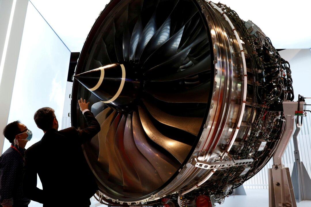 Britain’s Rolls-Royce to Axe 9,000 Jobs in Air Travel Slump