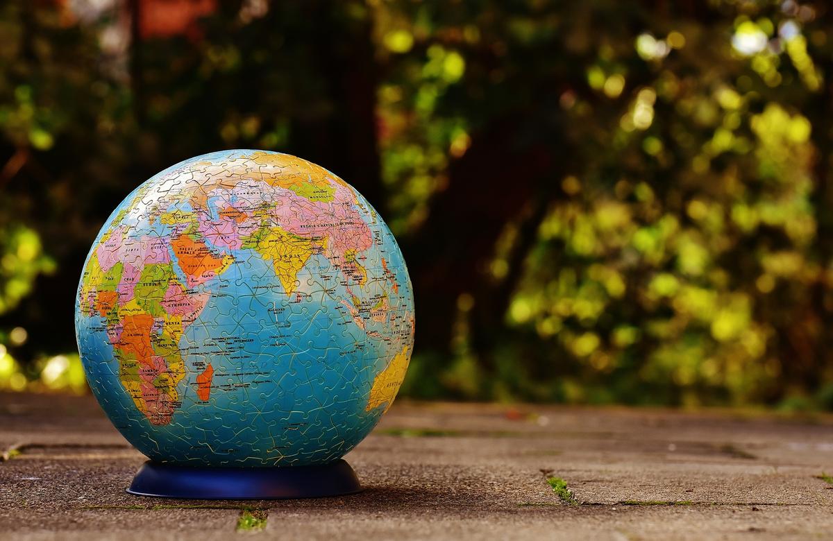 Australian Geographic Returns to Stores